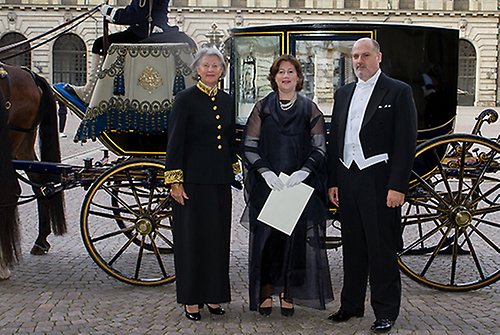 UD:s introduktör Birgitta Holst Alani, Argentinas ambassadör Nelida Contreras de Ecker och Mariano Hernan Mujica. 