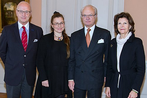 Kungaparet tillsammans med vänföreningens ordförande Göran Groth och konstnärlig ledare Anna Eklund-Tarantino.