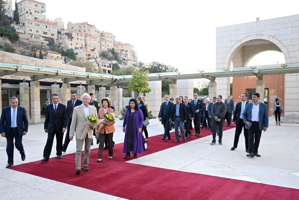 The King and Queen arrive at Jordan Museum. 