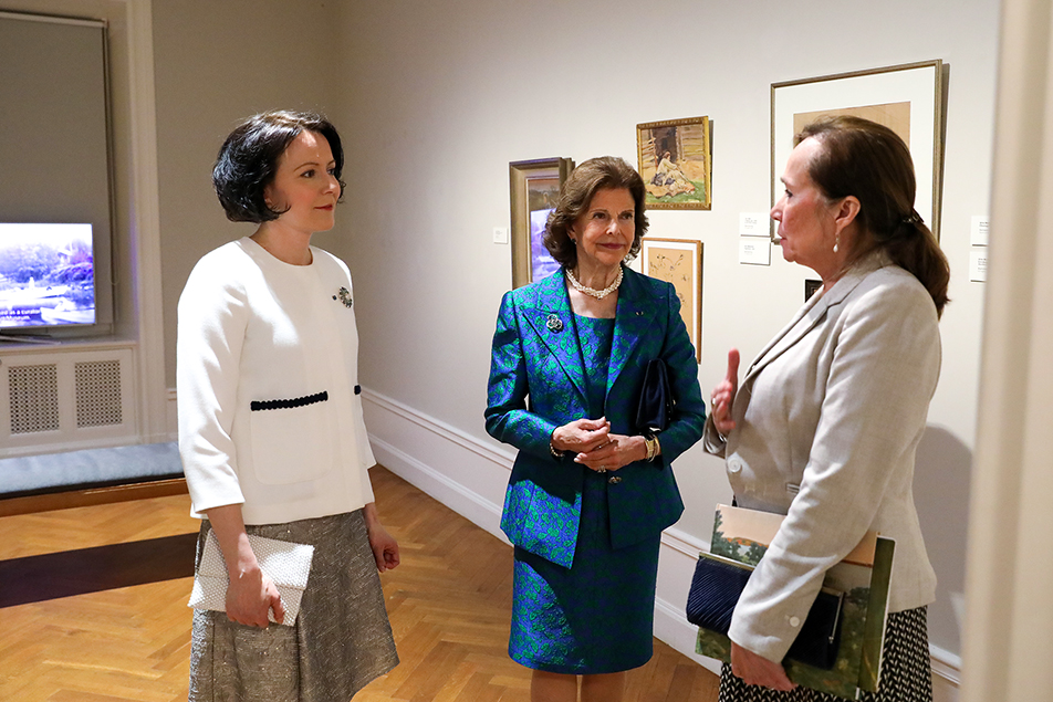 Museum Director Karin Sidén gave The Queen and Mrs Haukio a tour of Prins Eugens Waldemarsudde. 