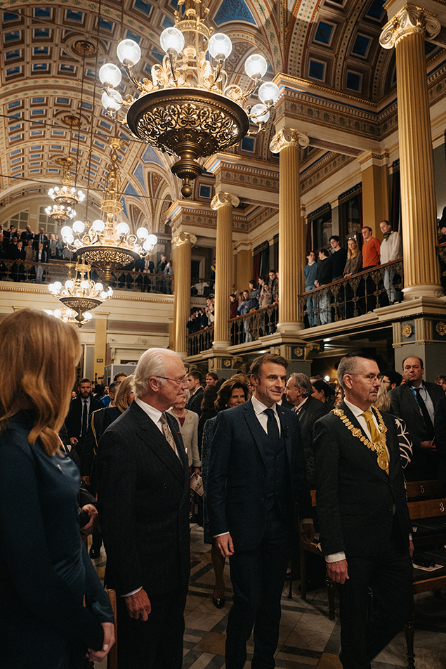 Kungen och president Macron vid ankomsten till Lunds universitet.