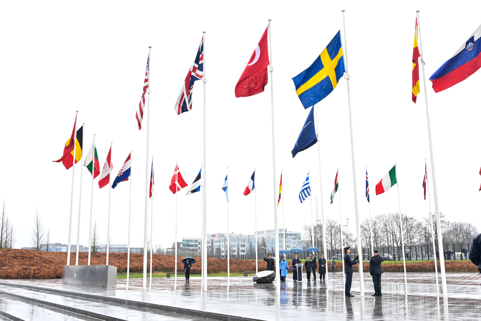Sverige är nu Natos 32:a medlemsland.