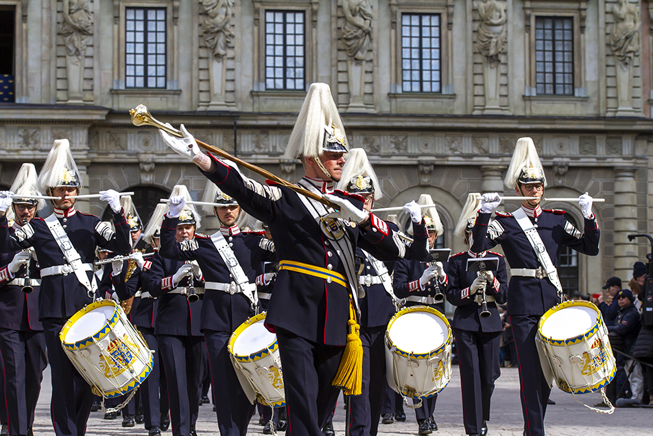 Flera musikkårer ur Försvarsmusiken deltog i dagens firande vid Kungl. Slottet.