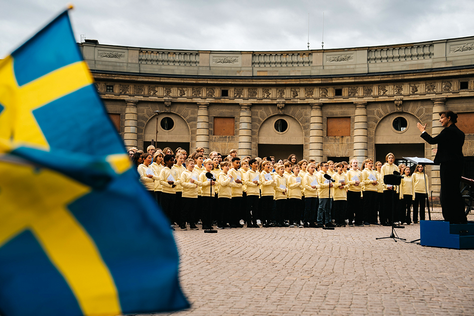 130 singers from around Sweden took part in the choral tribute to HM The King. 